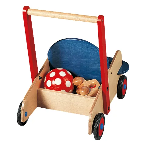 Lauflernwagen aus Holz mit rotem Griff und blauer Rückwand von HABA