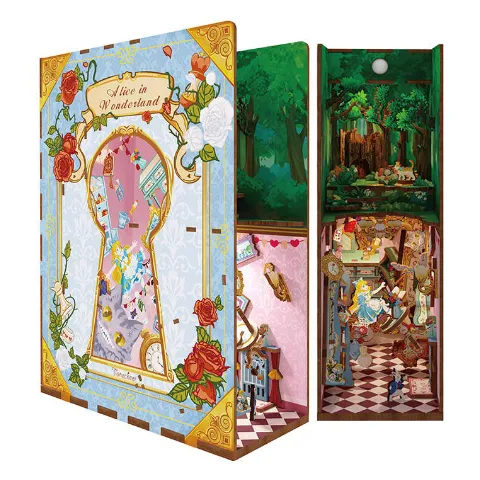 Book Nook „Alice in Wonderland“ mit Schlüsselloch-Motiv und Garten