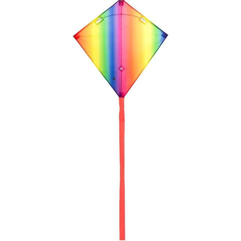 Lenkdrachen in Rautenform mit Regenbogenstreifen und langem roten Schwanz